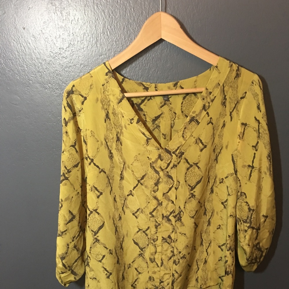 Silky 3/4 sleeve blouse